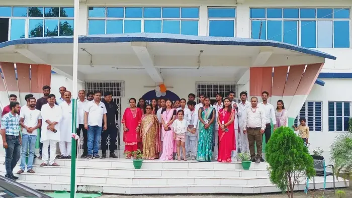 Faculty & Staff
